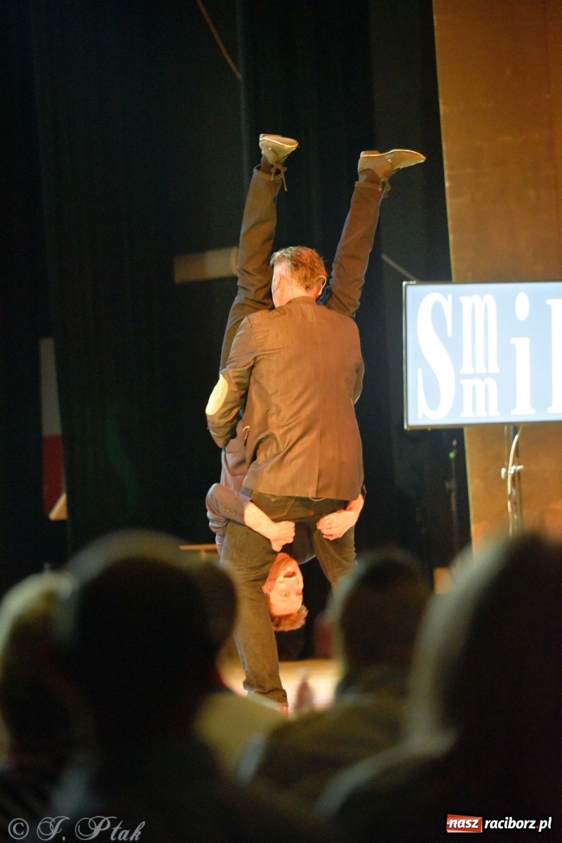 Zdjęcie w galerii na portalu naszraciborz.pl: Kabaret Smile z nowym programem w Raciborzu wiadomości z regionu