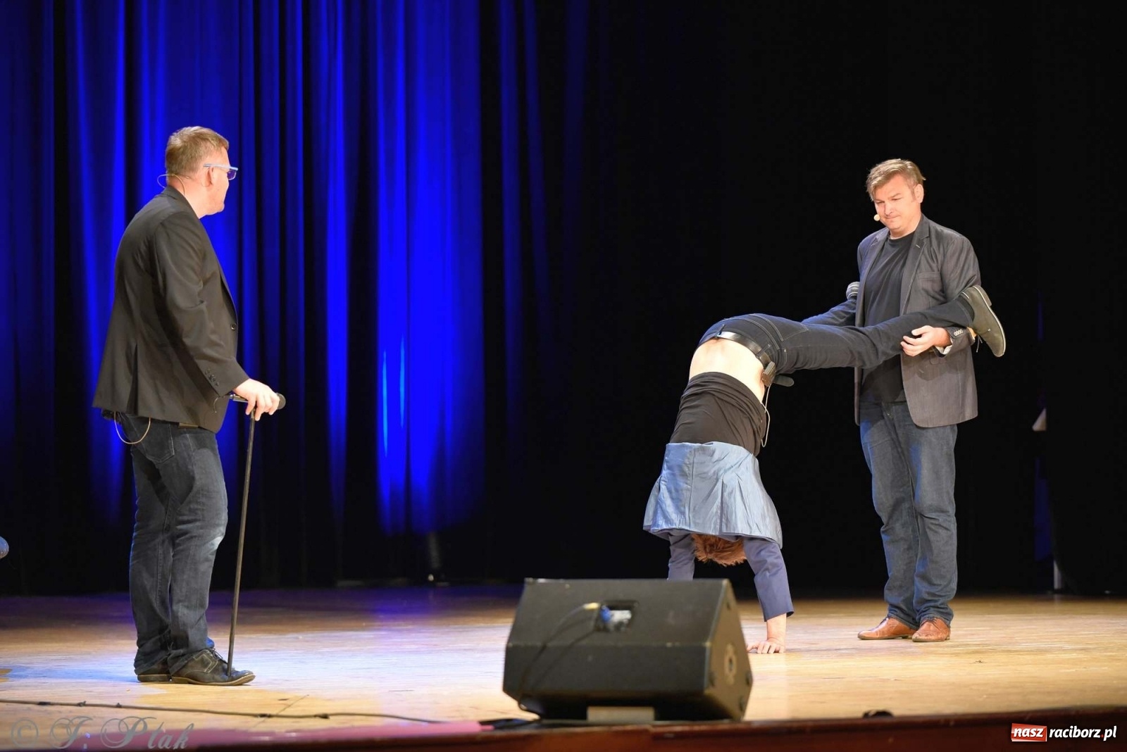 Zdjęcie w galerii na portalu naszraciborz.pl: Kabaret Smile z nowym programem w Raciborzu wiadomości z regionu