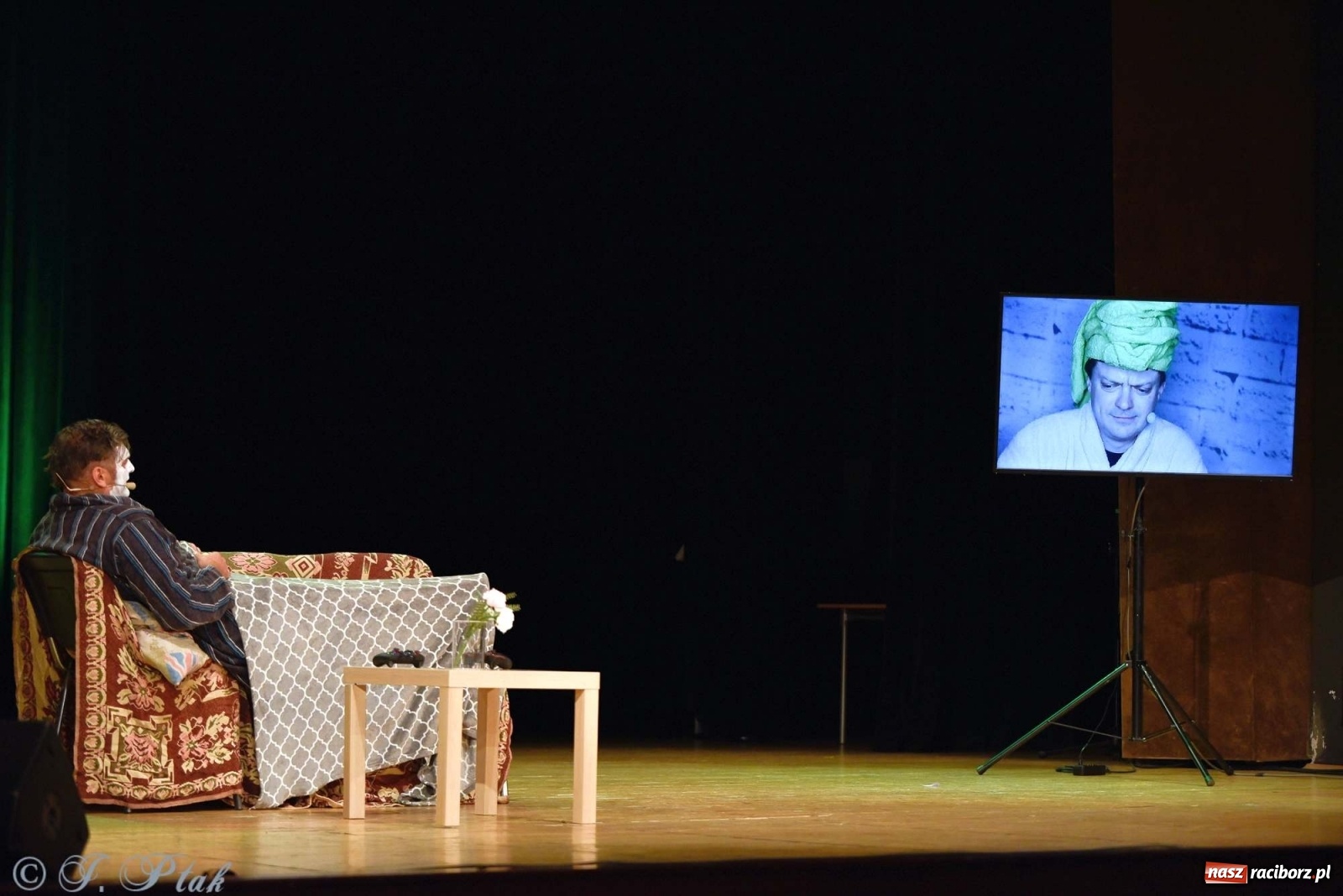 Zdjęcie w galerii na portalu naszraciborz.pl: Kabaret Smile z nowym programem w Raciborzu wiadomości z regionu