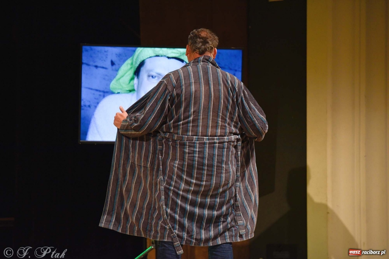 Zdjęcie w galerii na portalu naszraciborz.pl: Kabaret Smile z nowym programem w Raciborzu wiadomości z regionu