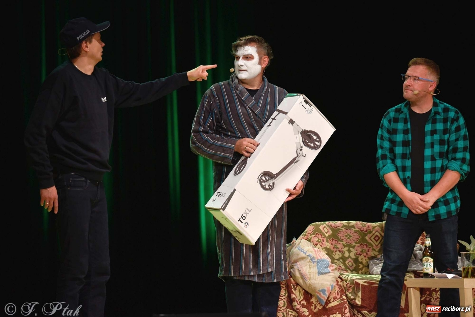 Zdjęcie w galerii na portalu naszraciborz.pl: Kabaret Smile z nowym programem w Raciborzu wiadomości z regionu