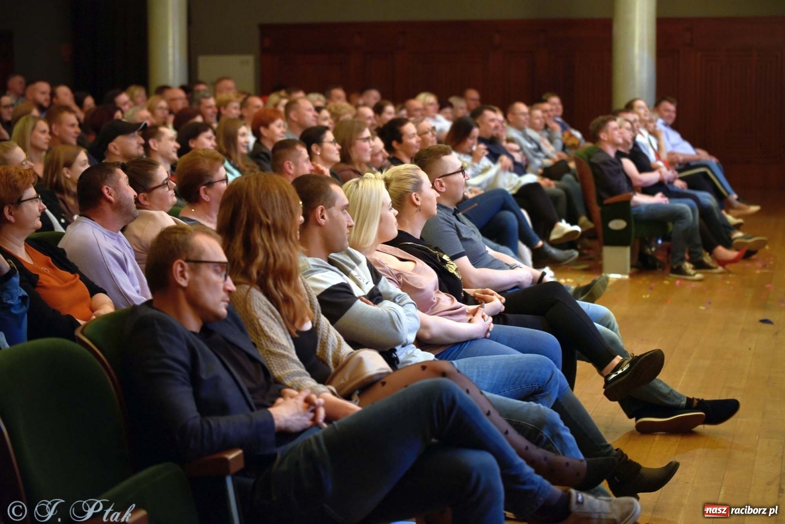 Zdjęcie w galerii na portalu naszraciborz.pl: Kabaret Smile z nowym programem w Raciborzu wiadomości z regionu