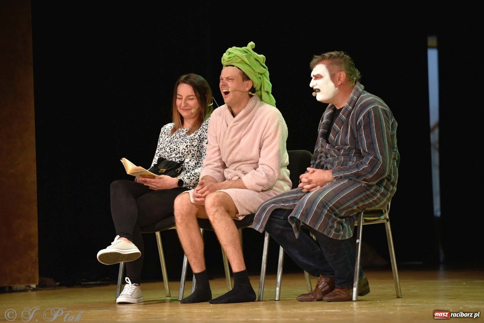 Zdjęcie w galerii na portalu naszraciborz.pl: Kabaret Smile z nowym programem w Raciborzu wiadomości z regionu