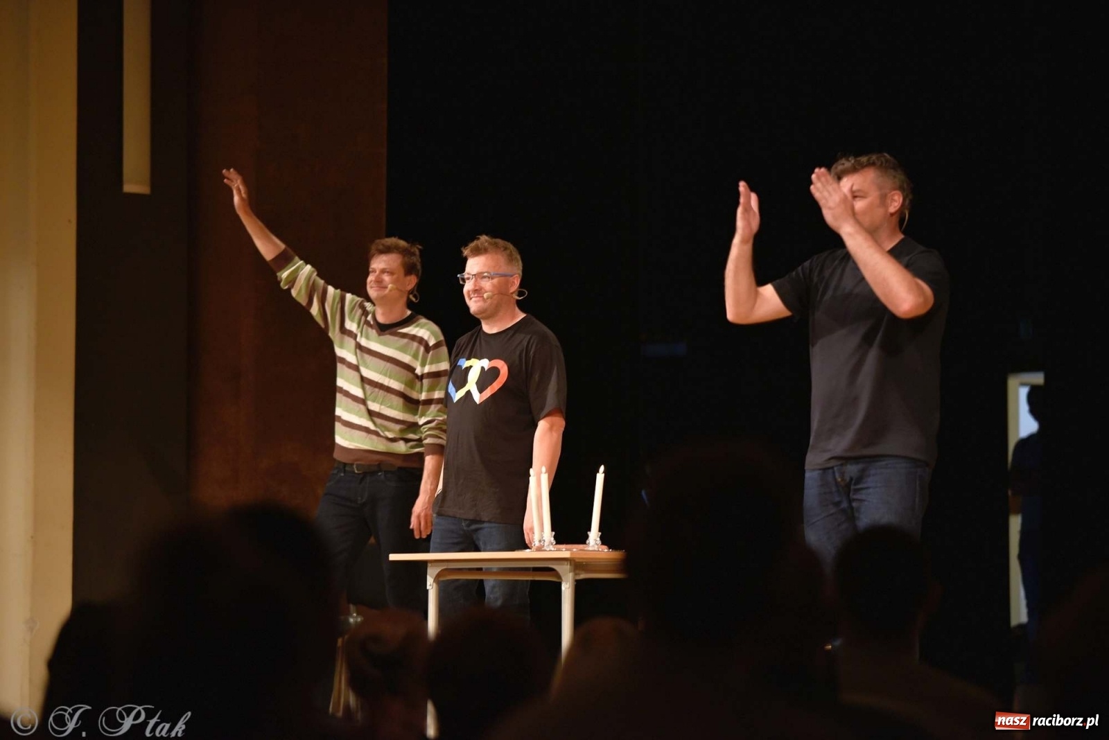 Zdjęcie w galerii na portalu naszraciborz.pl: Kabaret Smile z nowym programem w Raciborzu wiadomości z regionu