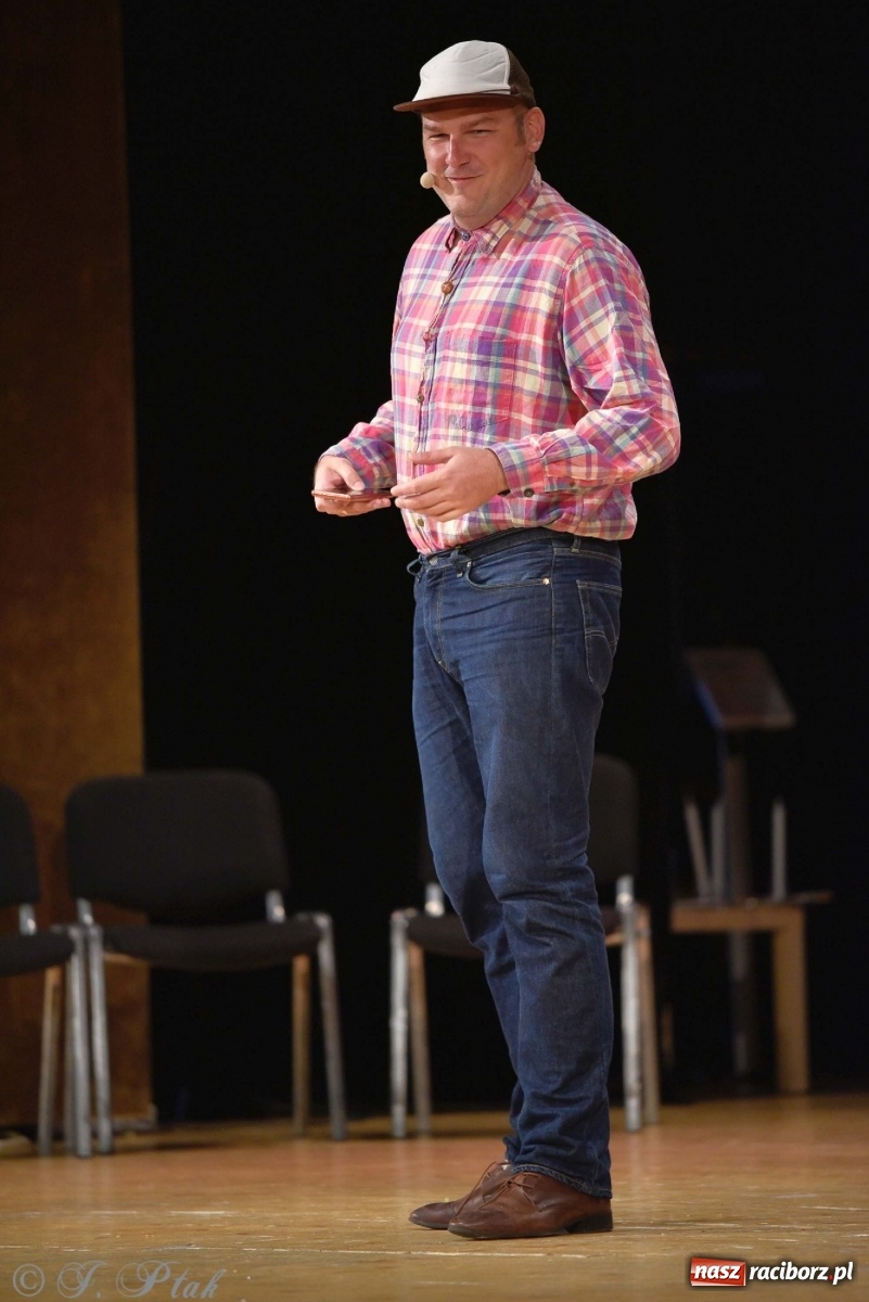 Zdjęcie w galerii na portalu naszraciborz.pl: Kabaret Smile z nowym programem w Raciborzu wiadomości z regionu