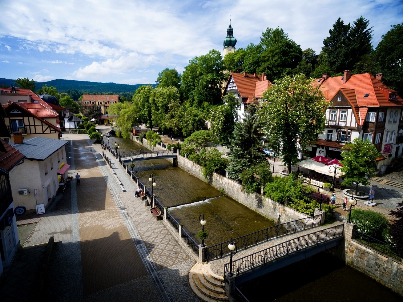 Zdjęcie w galerii na portalu naszraciborz.pl: Złote w maju czy Stołowe w czerwcu? Orinoko zaprasza na Ziemię Kłodzką!  wiadomości z regionu