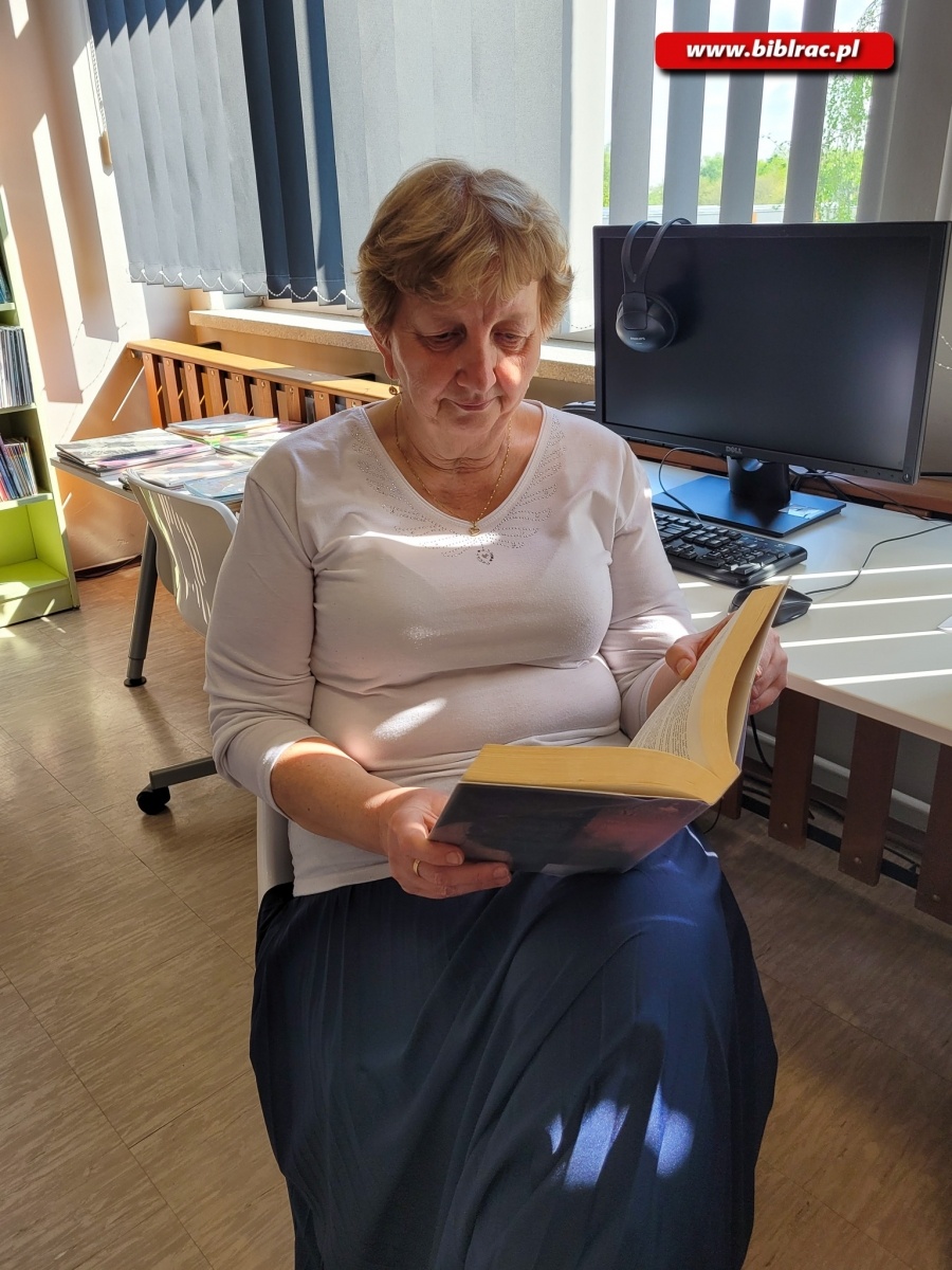 Zdjęcie w galerii na portalu naszraciborz.pl: Maraton Czytelniczy w bibliotece na Żorskiej wiadomości z regionu