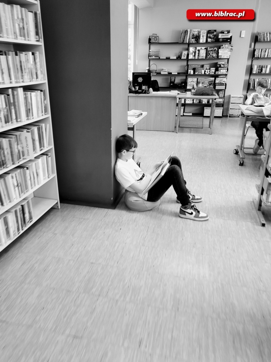 Zdjęcie w galerii na portalu naszraciborz.pl: Maraton Czytelniczy w bibliotece na Żorskiej wiadomości z regionu