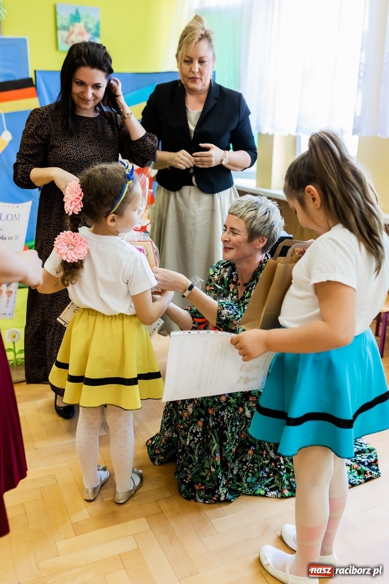 Zdjęcie w galerii na portalu naszraciborz.pl: Mali Poligloci w Przedszkolu nr 11 wiadomości z regionu