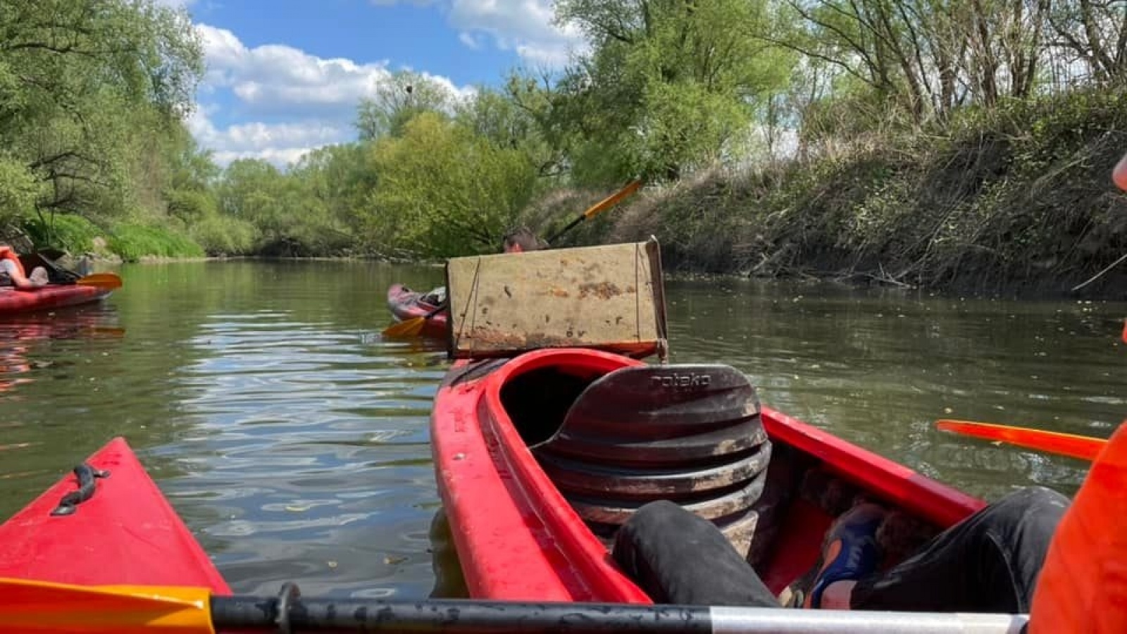 Zdjęcie w galerii na portalu naszraciborz.pl: Pływające śmieciarki na Odrze. Ekologiczna akcja w Raciborzu [FOTO] wiadomości z regionu