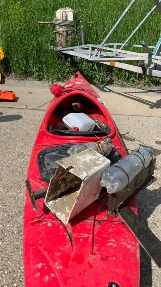 Zdjęcie w galerii na portalu naszraciborz.pl: Pływające śmieciarki na Odrze. Ekologiczna akcja w Raciborzu [FOTO] wiadomości z regionu