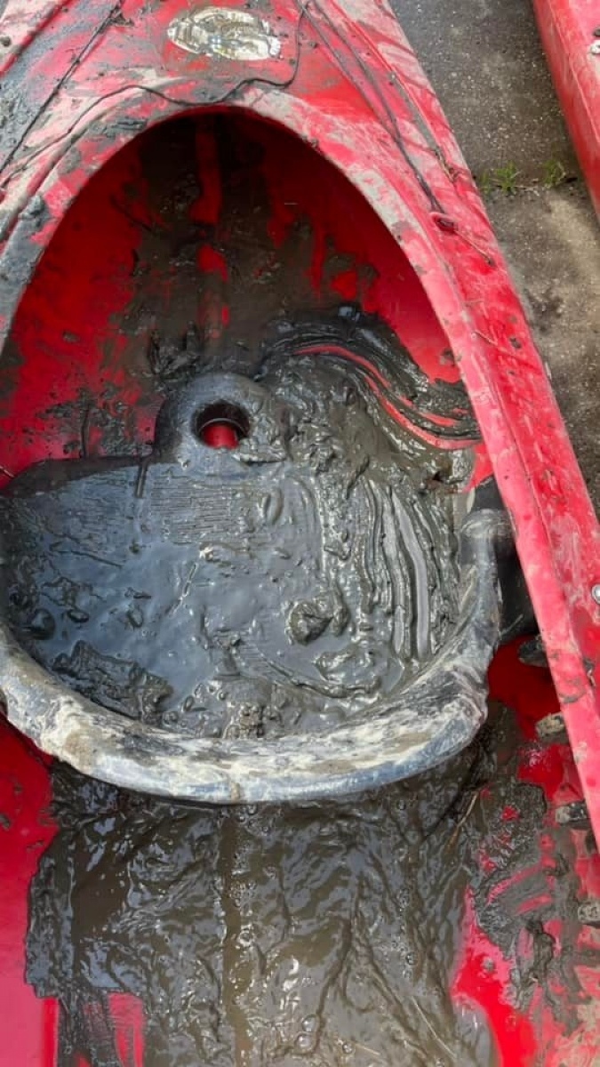 Zdjęcie w galerii na portalu naszraciborz.pl: Pływające śmieciarki na Odrze. Ekologiczna akcja w Raciborzu [FOTO] wiadomości z regionu