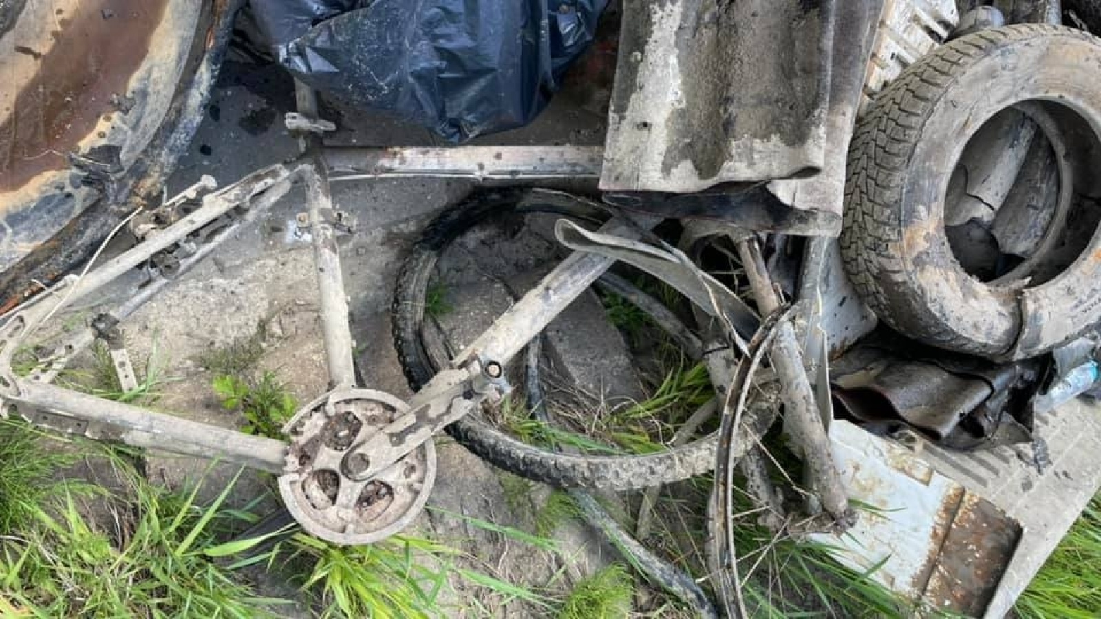 Zdjęcie w galerii na portalu naszraciborz.pl: Pływające śmieciarki na Odrze. Ekologiczna akcja w Raciborzu [FOTO] wiadomości z regionu