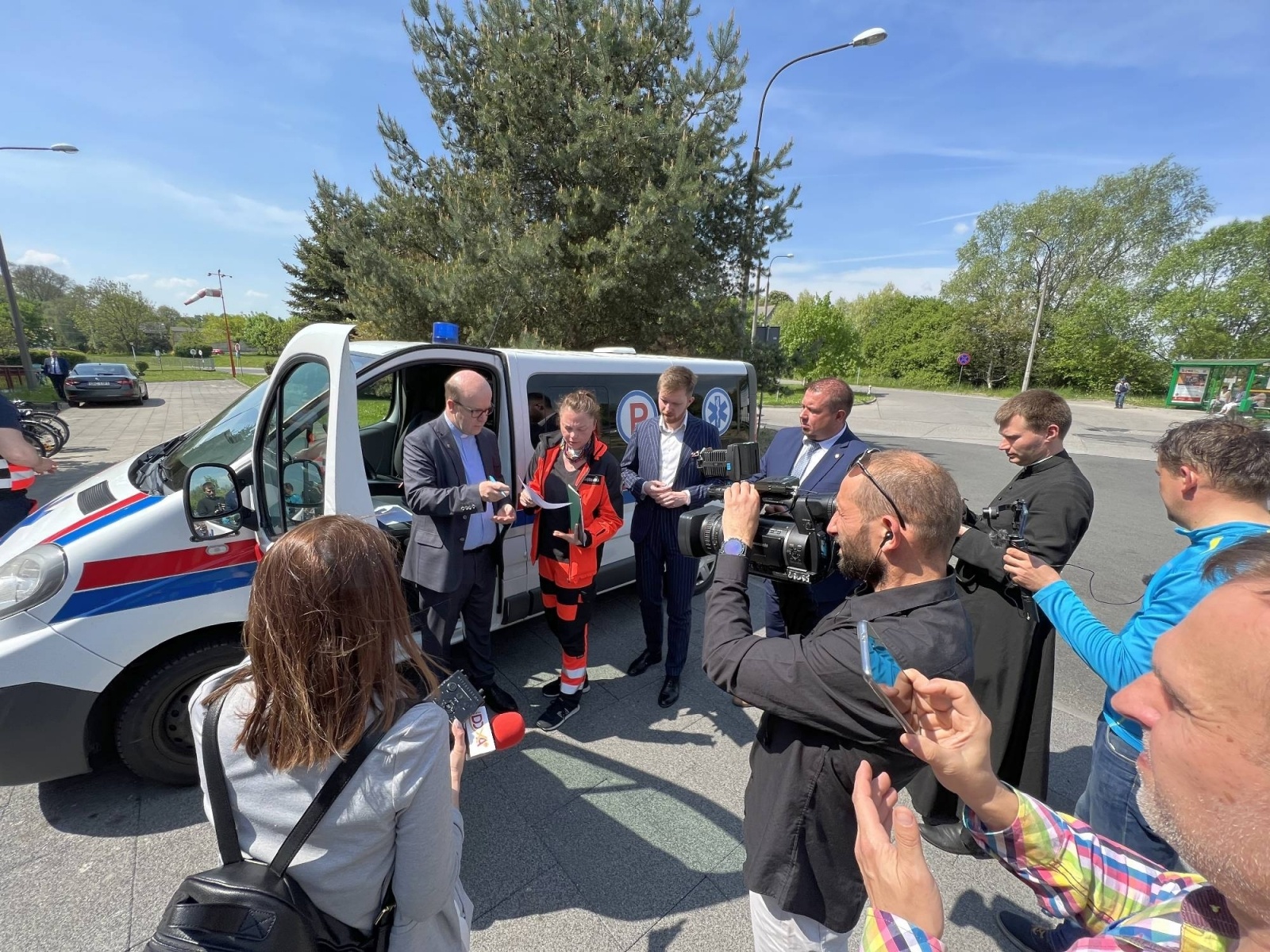 Zdjęcie w galerii na portalu naszraciborz.pl: Karetka z Raciborza dotarła do Iwano-Frankiwska wiadomości z regionu