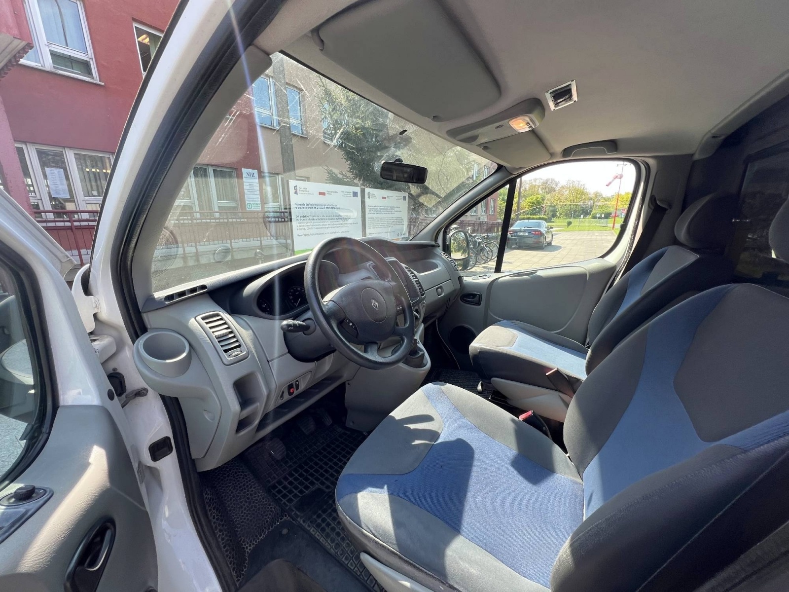 Zdjęcie w galerii na portalu naszraciborz.pl: Karetka z Raciborza dotarła do Iwano-Frankiwska wiadomości z regionu