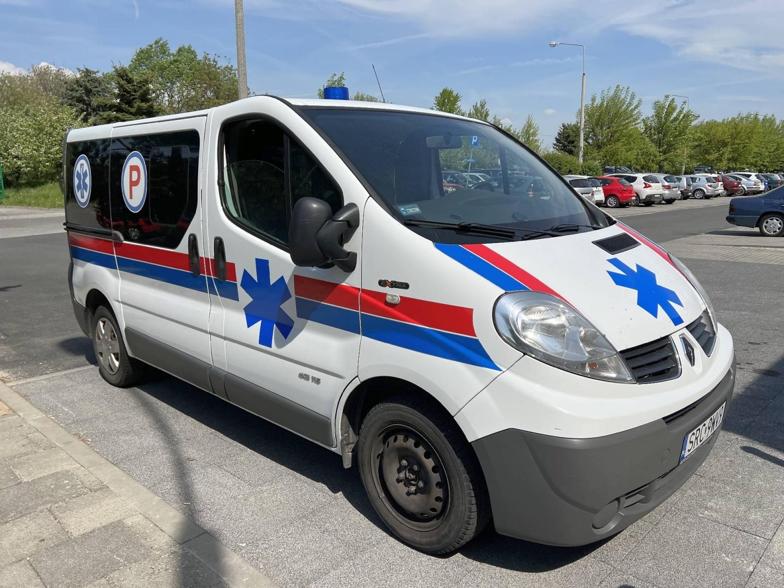 Zdjęcie w galerii na portalu naszraciborz.pl: Karetka z Raciborza dotarła do Iwano-Frankiwska wiadomości z regionu