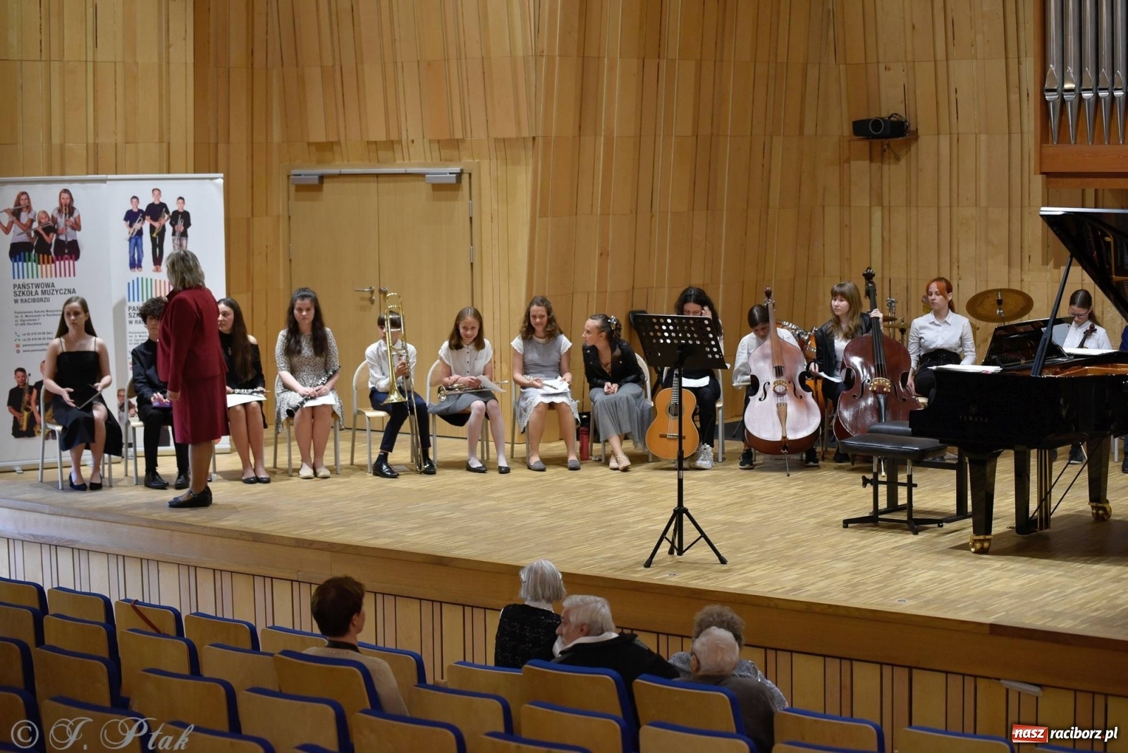 Zdjęcie w galerii na portalu naszraciborz.pl: Wyjątkowi goście w murach szkoły muzycznej [FOTO i WIDEO] wiadomości z regionu