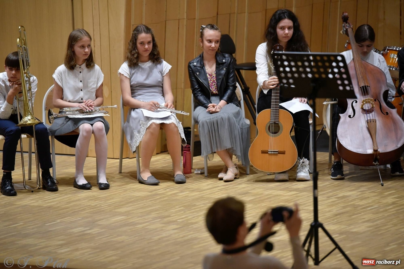 Zdjęcie w galerii na portalu naszraciborz.pl: Wyjątkowi goście w murach szkoły muzycznej [FOTO i WIDEO] wiadomości z regionu