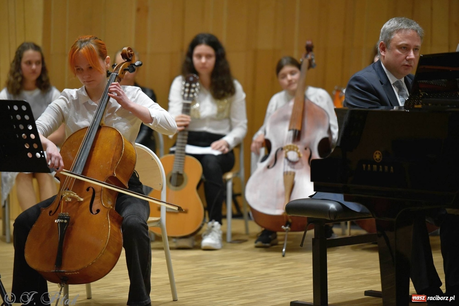 Zdjęcie w galerii na portalu naszraciborz.pl: Wyjątkowi goście w murach szkoły muzycznej [FOTO i WIDEO] wiadomości z regionu