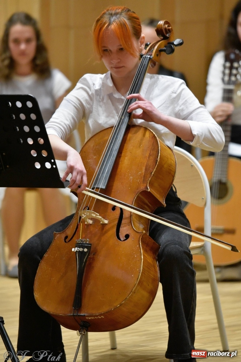 Zdjęcie w galerii na portalu naszraciborz.pl: Wyjątkowi goście w murach szkoły muzycznej [FOTO i WIDEO] wiadomości z regionu