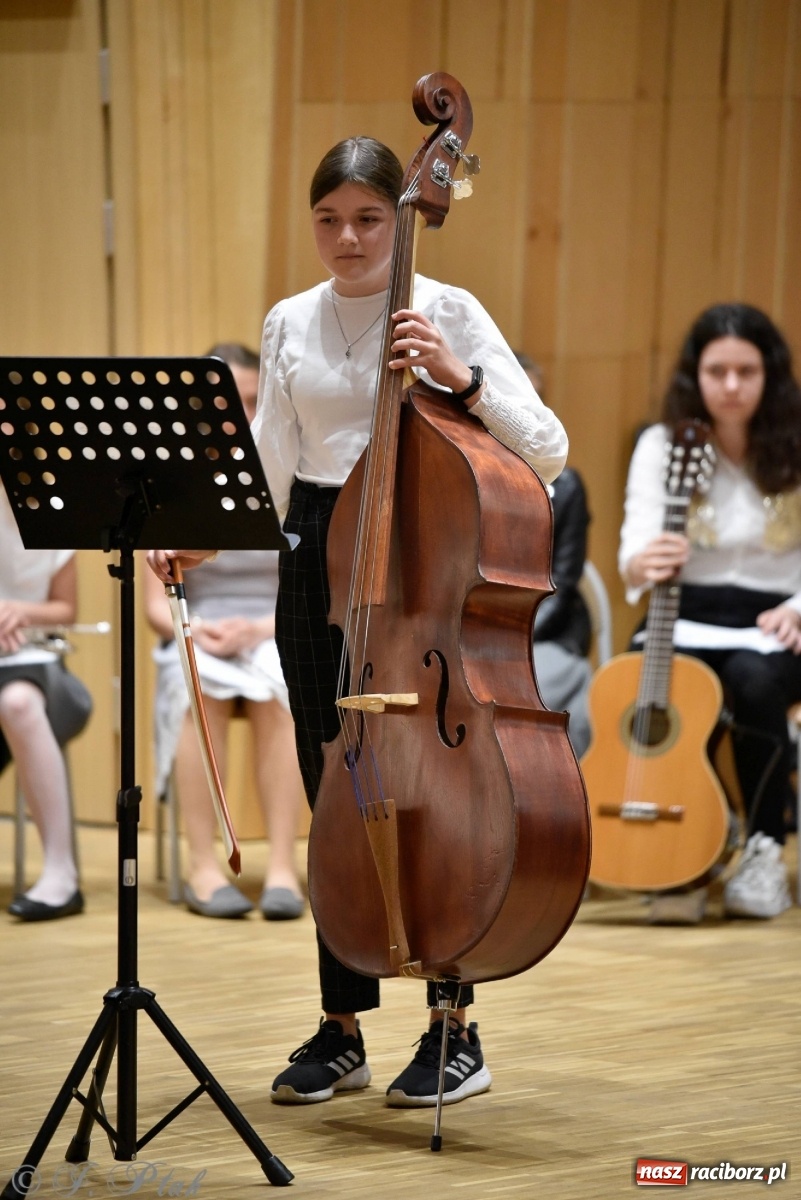 Zdjęcie w galerii na portalu naszraciborz.pl: Wyjątkowi goście w murach szkoły muzycznej [FOTO i WIDEO] wiadomości z regionu