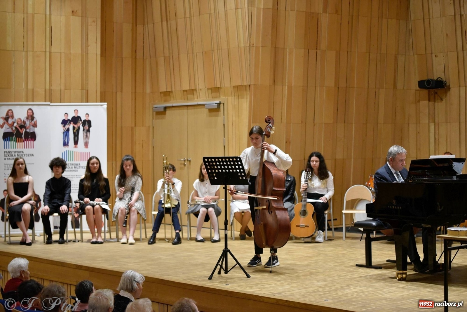 Zdjęcie w galerii na portalu naszraciborz.pl: Wyjątkowi goście w murach szkoły muzycznej [FOTO i WIDEO] wiadomości z regionu