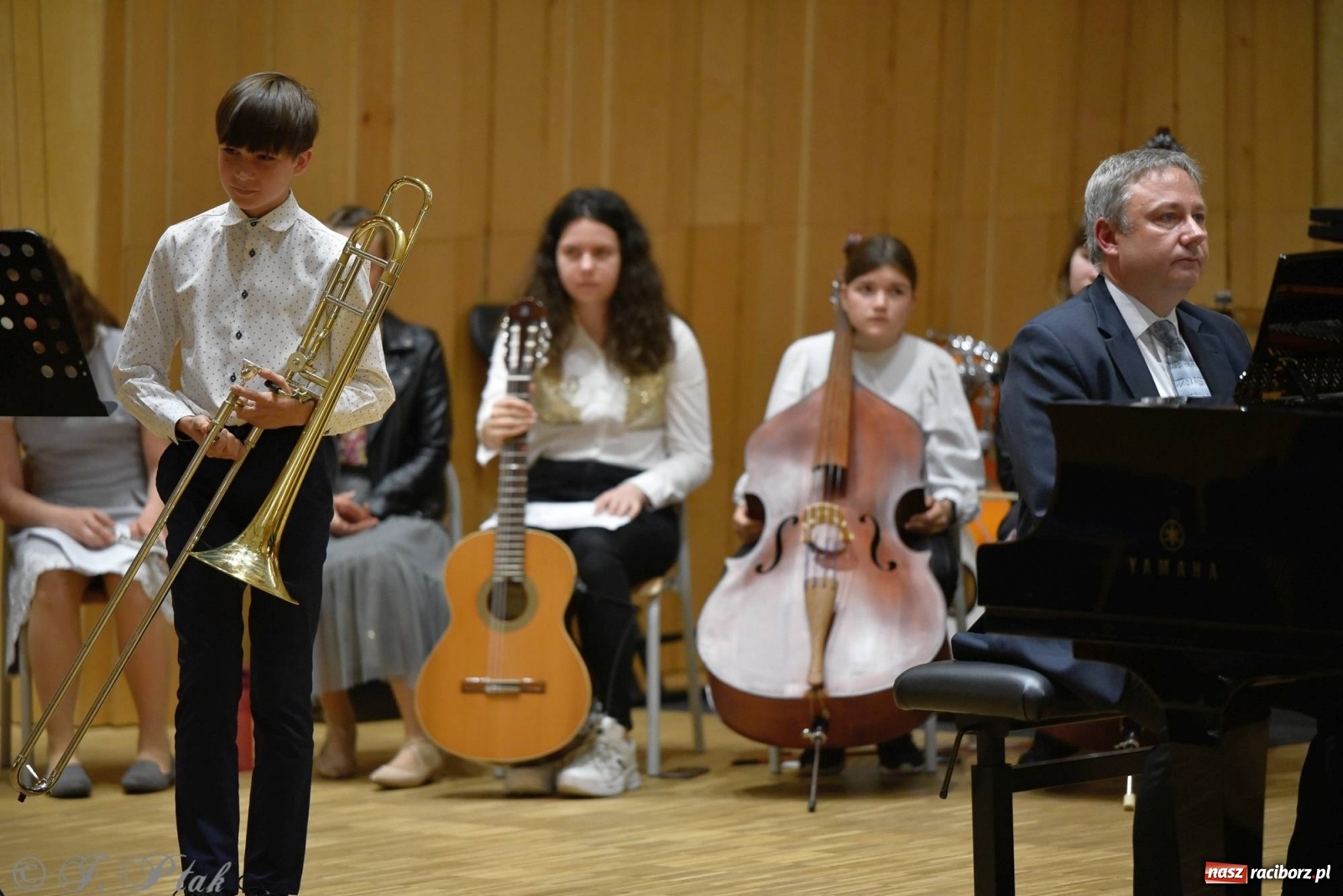 Zdjęcie w galerii na portalu naszraciborz.pl: Wyjątkowi goście w murach szkoły muzycznej [FOTO i WIDEO] wiadomości z regionu