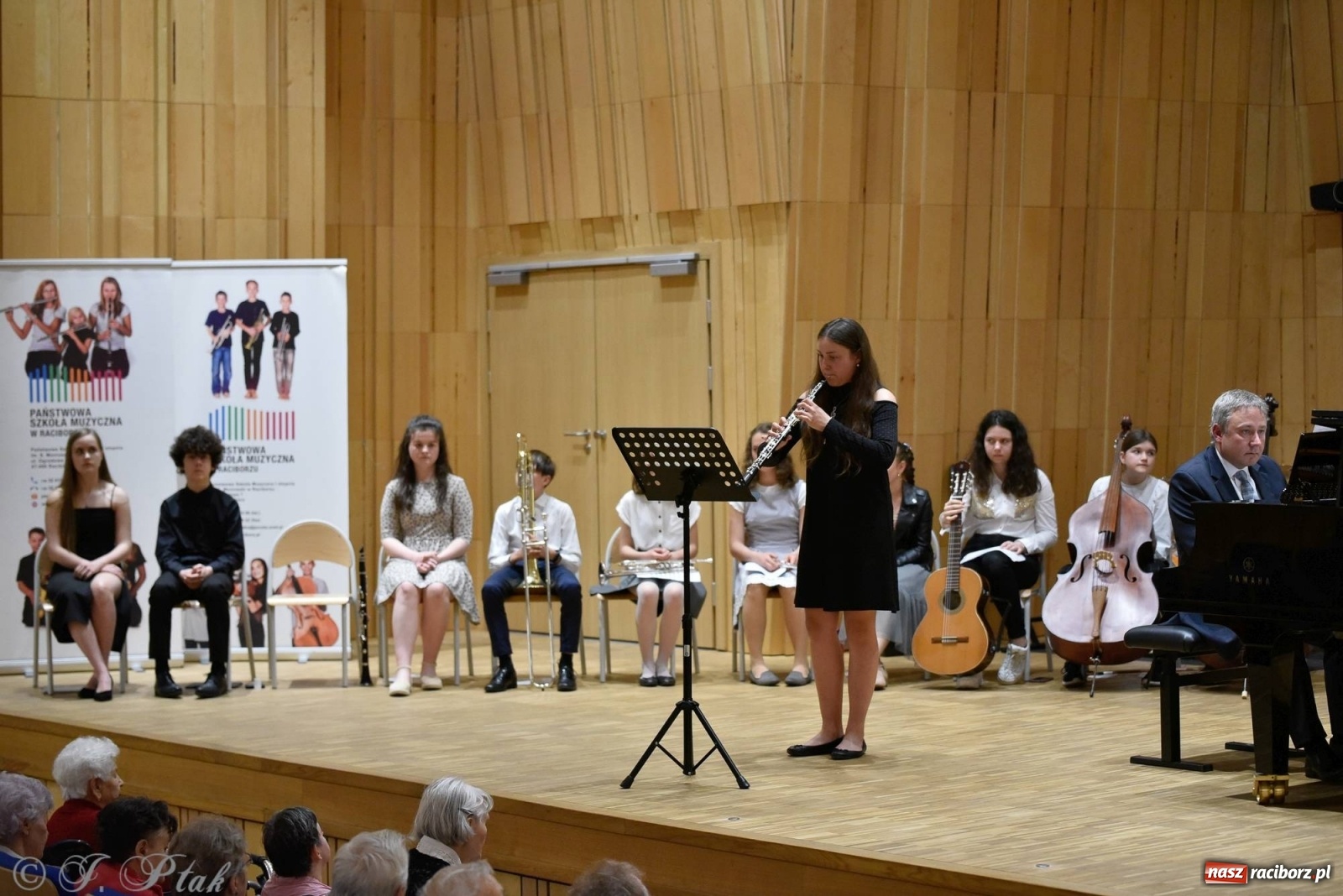 Zdjęcie w galerii na portalu naszraciborz.pl: Wyjątkowi goście w murach szkoły muzycznej [FOTO i WIDEO] wiadomości z regionu