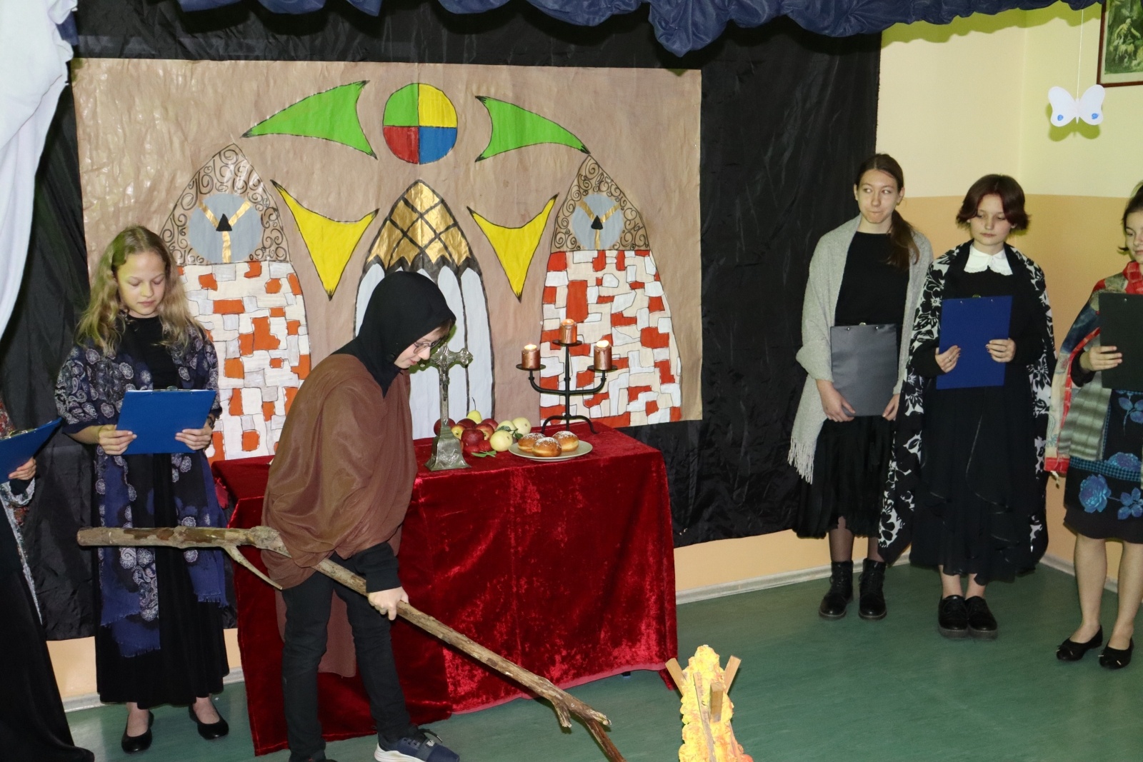 Zdjęcie w galerii na portalu naszraciborz.pl: Teatr niejedno ma imię - Theater has many names. Przedstawienie w Pietrowicach Wlk. wiadomości z regionu