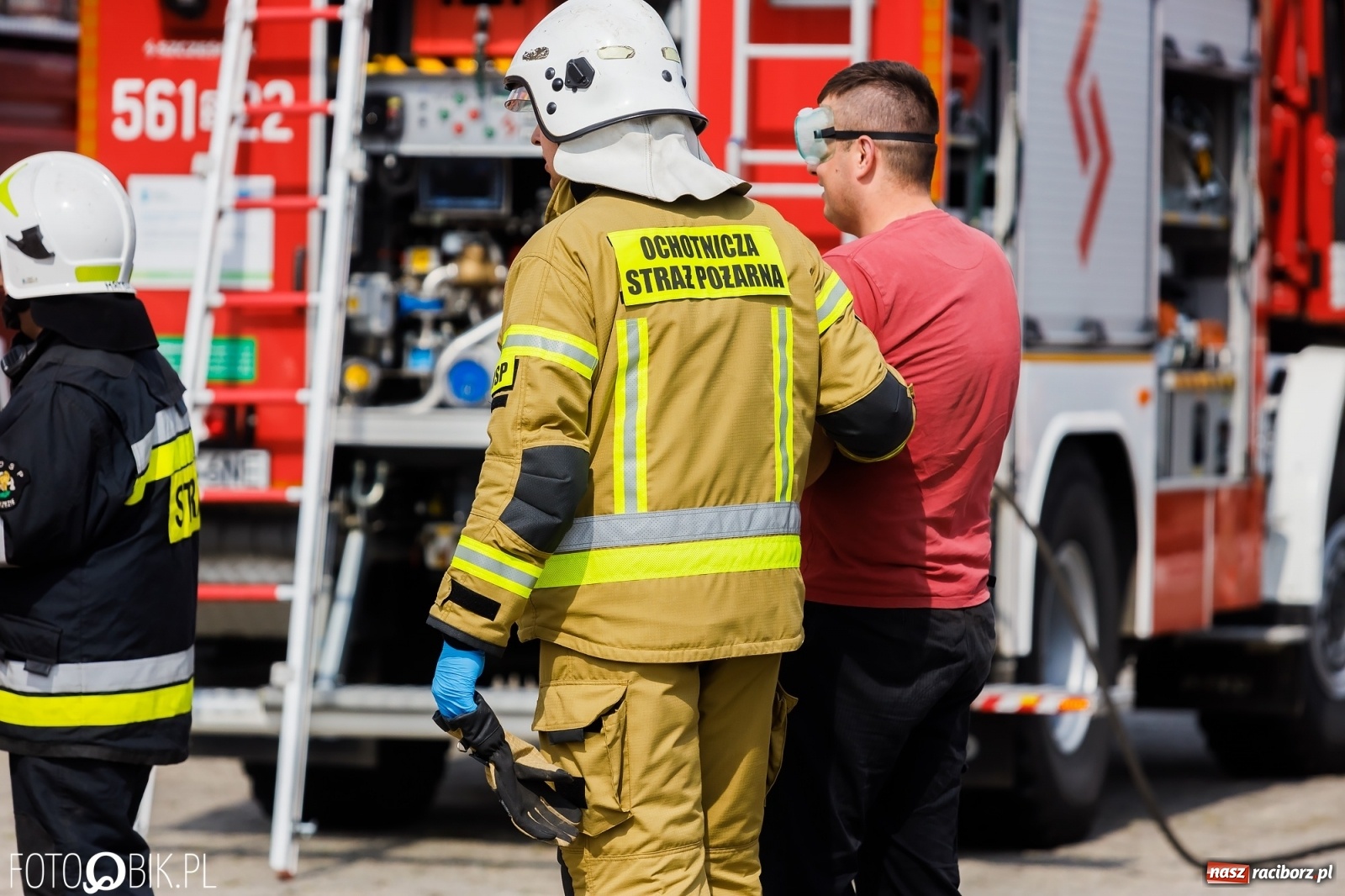 Zdjęcie w galerii na portalu naszraciborz.pl: Katastrofa drogowa w Raciborzu. Autobus przygniótł osobówkę [ĆWICZENIA] wiadomości z regionu