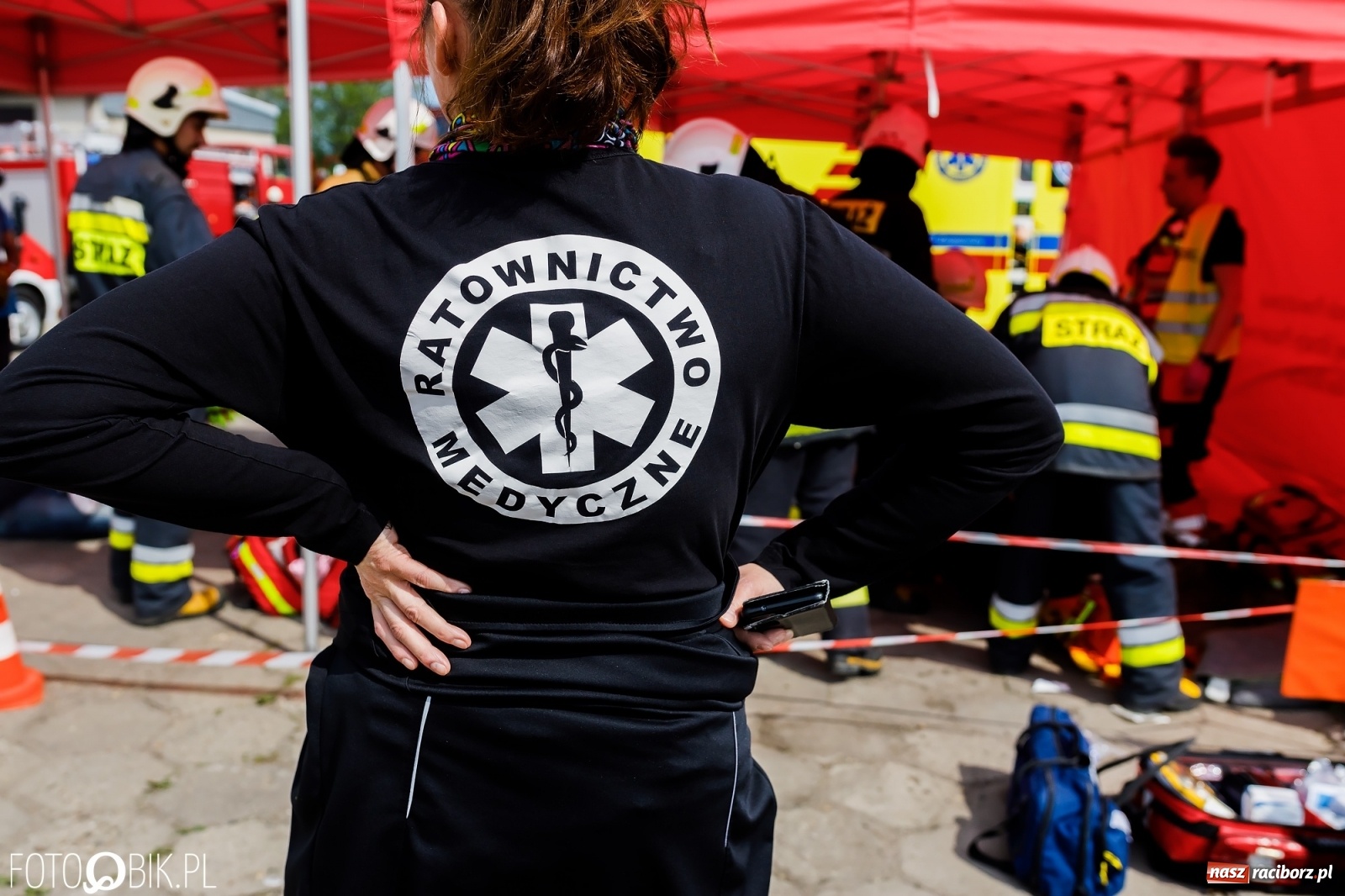 Zdjęcie w galerii na portalu naszraciborz.pl: Katastrofa drogowa w Raciborzu. Autobus przygniótł osobówkę [ĆWICZENIA] wiadomości z regionu