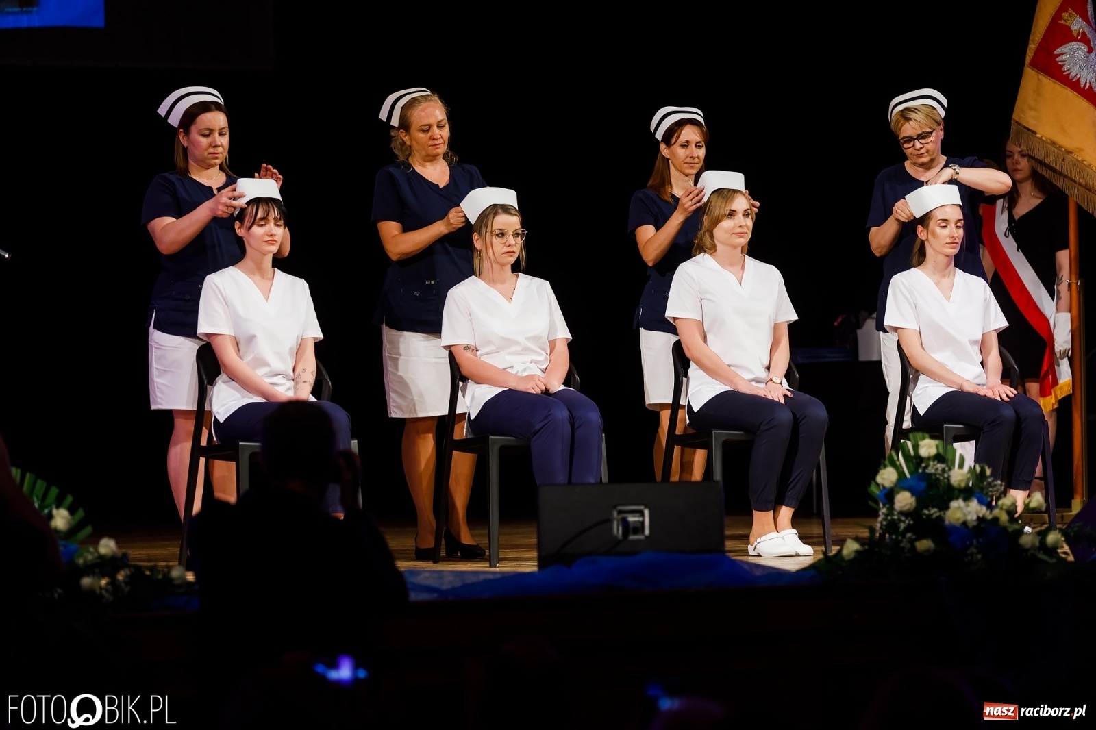 Zdjęcie w galerii na portalu naszraciborz.pl: Czepkowanie studentek pielęgniarstwa raciborskiej PWSZ [FOTO i WIDEO] wiadomości z regionu