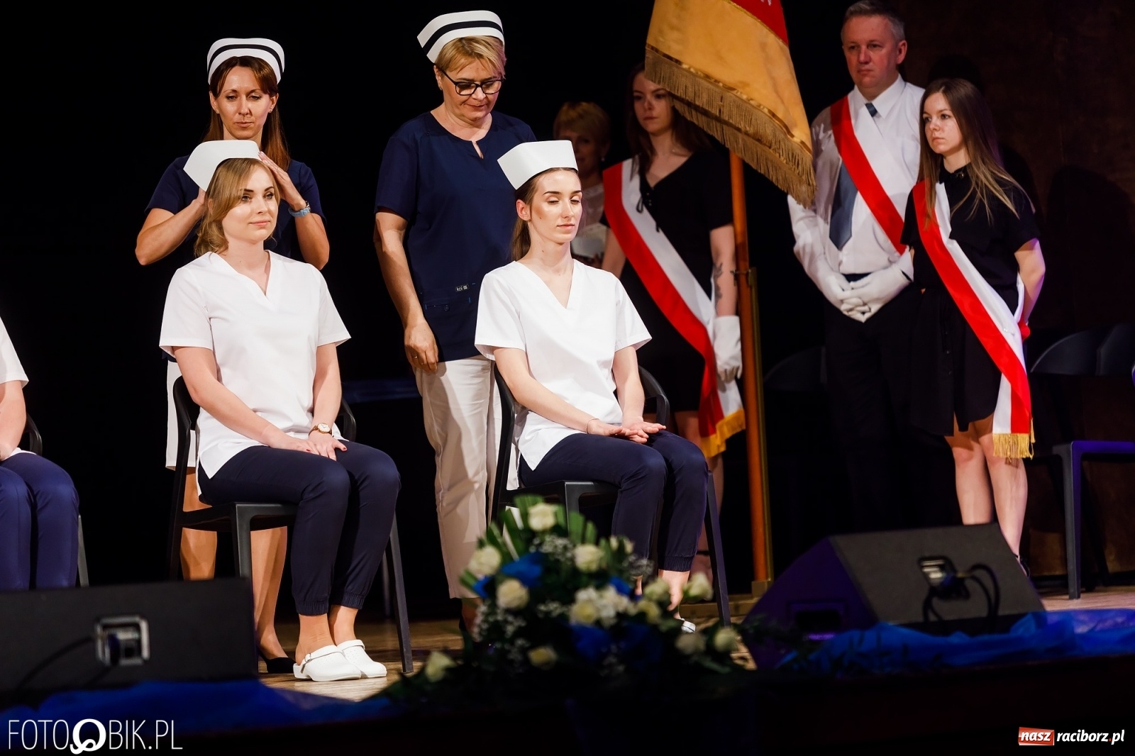 Zdjęcie w galerii na portalu naszraciborz.pl: Czepkowanie studentek pielęgniarstwa raciborskiej PWSZ [FOTO i WIDEO] wiadomości z regionu