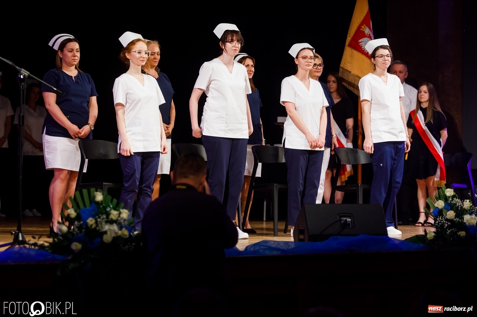 Zdjęcie w galerii na portalu naszraciborz.pl: Czepkowanie studentek pielęgniarstwa raciborskiej PWSZ [FOTO i WIDEO] wiadomości z regionu