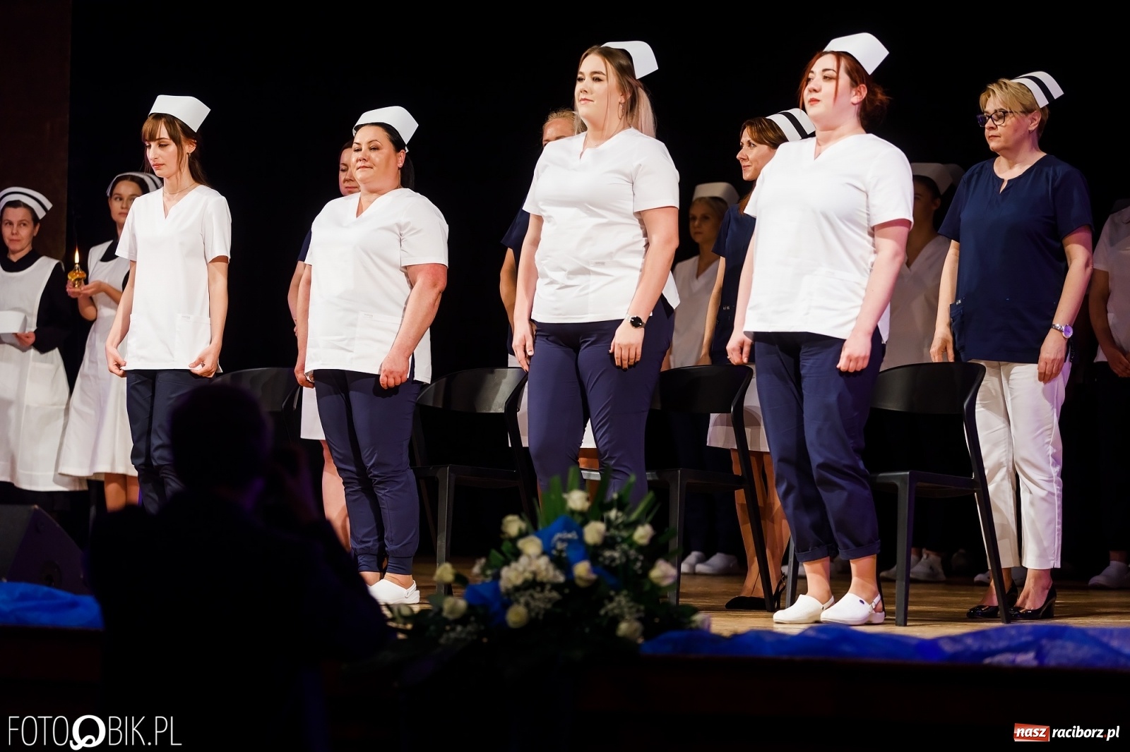 Zdjęcie w galerii na portalu naszraciborz.pl: Czepkowanie studentek pielęgniarstwa raciborskiej PWSZ [FOTO i WIDEO] wiadomości z regionu