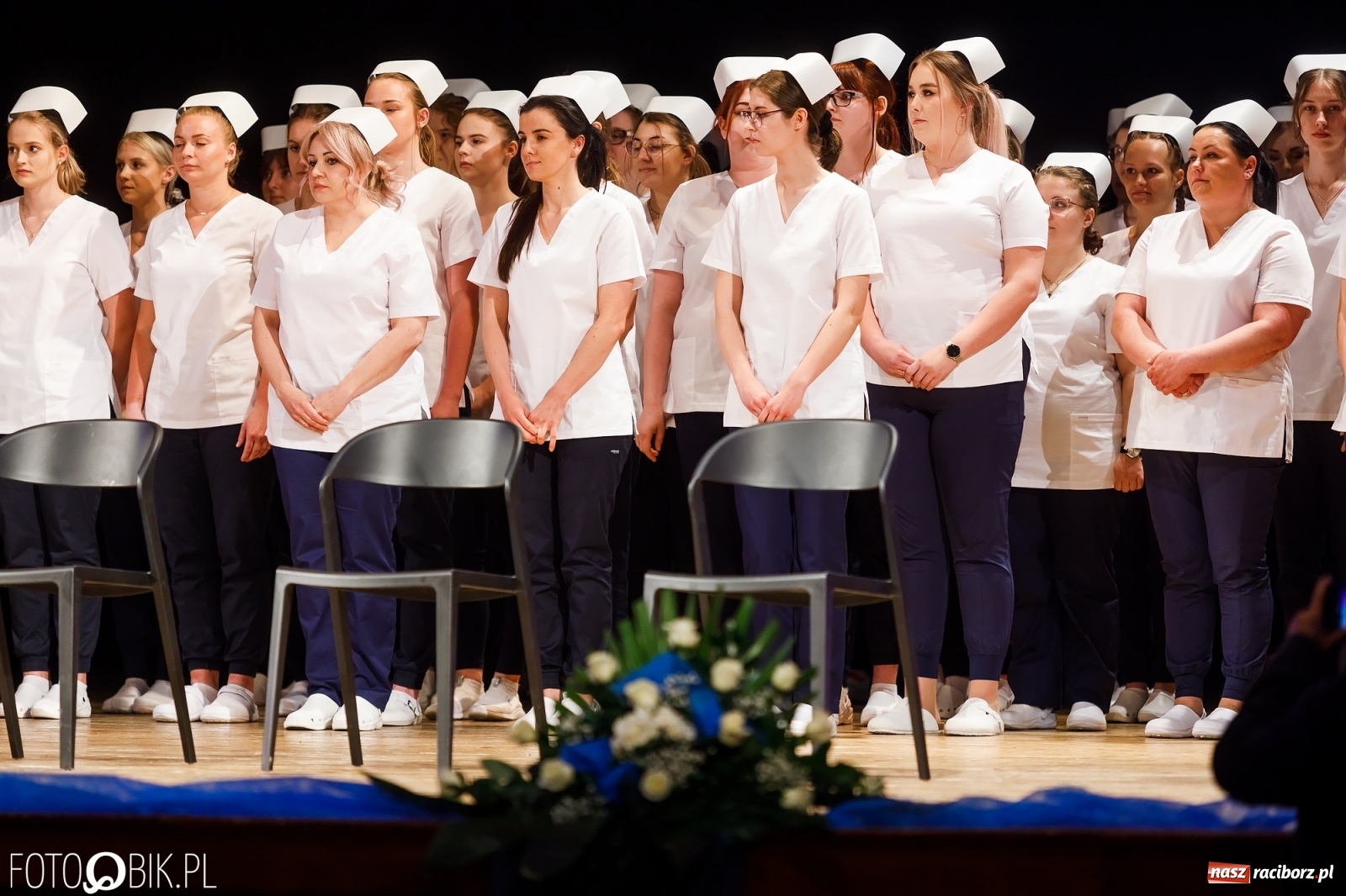 Zdjęcie w galerii na portalu naszraciborz.pl: Czepkowanie studentek pielęgniarstwa raciborskiej PWSZ [FOTO i WIDEO] wiadomości z regionu