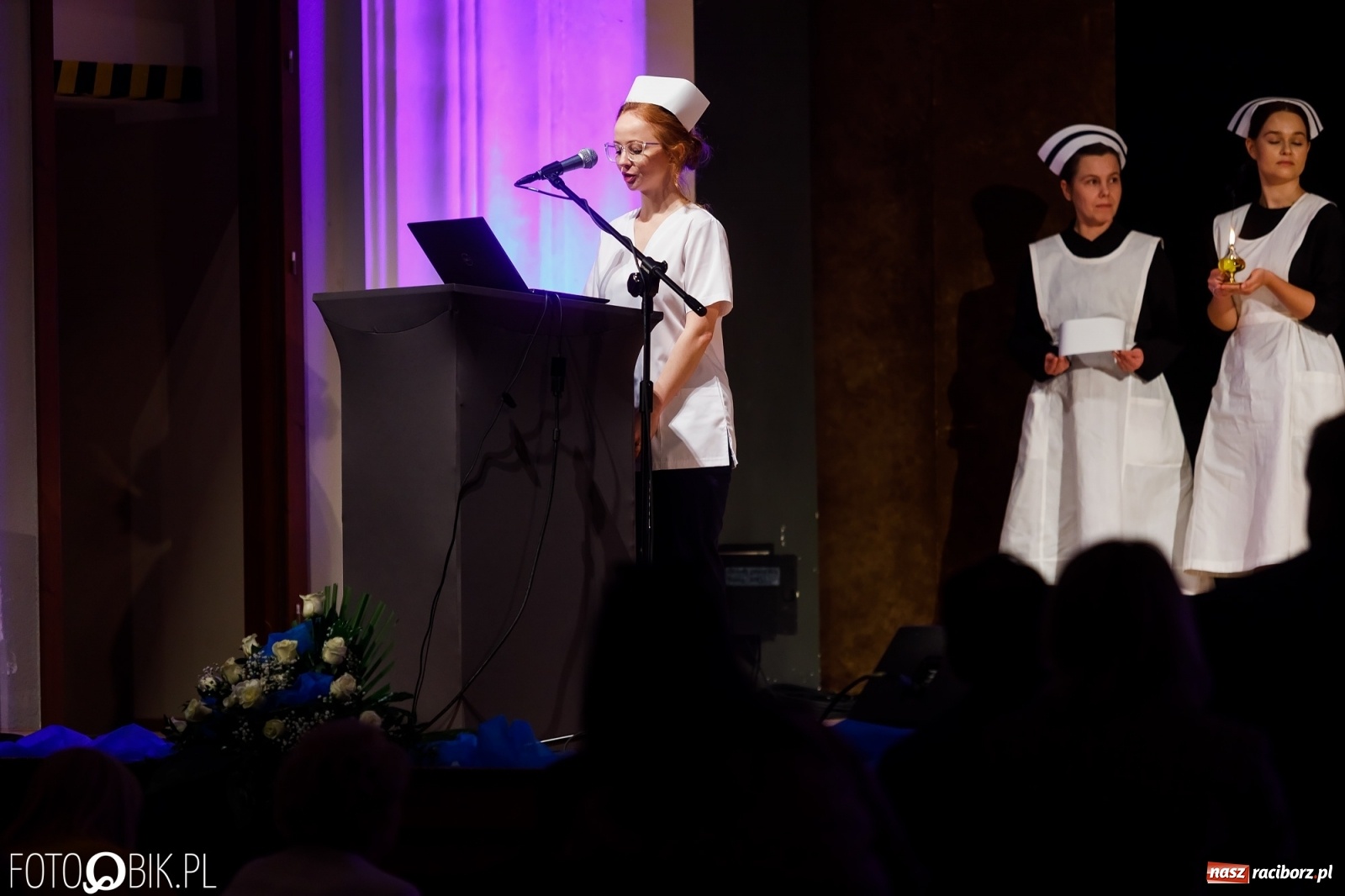 Zdjęcie w galerii na portalu naszraciborz.pl: Czepkowanie studentek pielęgniarstwa raciborskiej PWSZ [FOTO i WIDEO] wiadomości z regionu