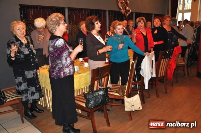 Zdjęcie w galerii na portalu naszraciborz.pl: Seniorzy dostali po grosiku... wiadomości z regionu