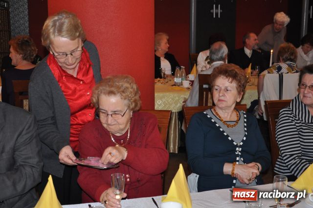 Zdjęcie w galerii na portalu naszraciborz.pl: Seniorzy dostali po grosiku... wiadomości z regionu