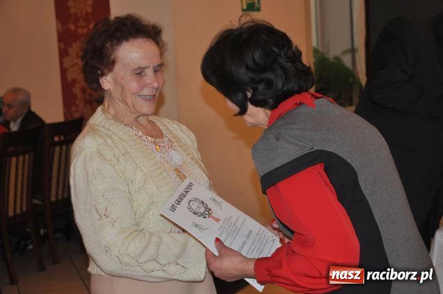 Zdjęcie w galerii na portalu naszraciborz.pl: Seniorzy dostali po grosiku... wiadomości z regionu