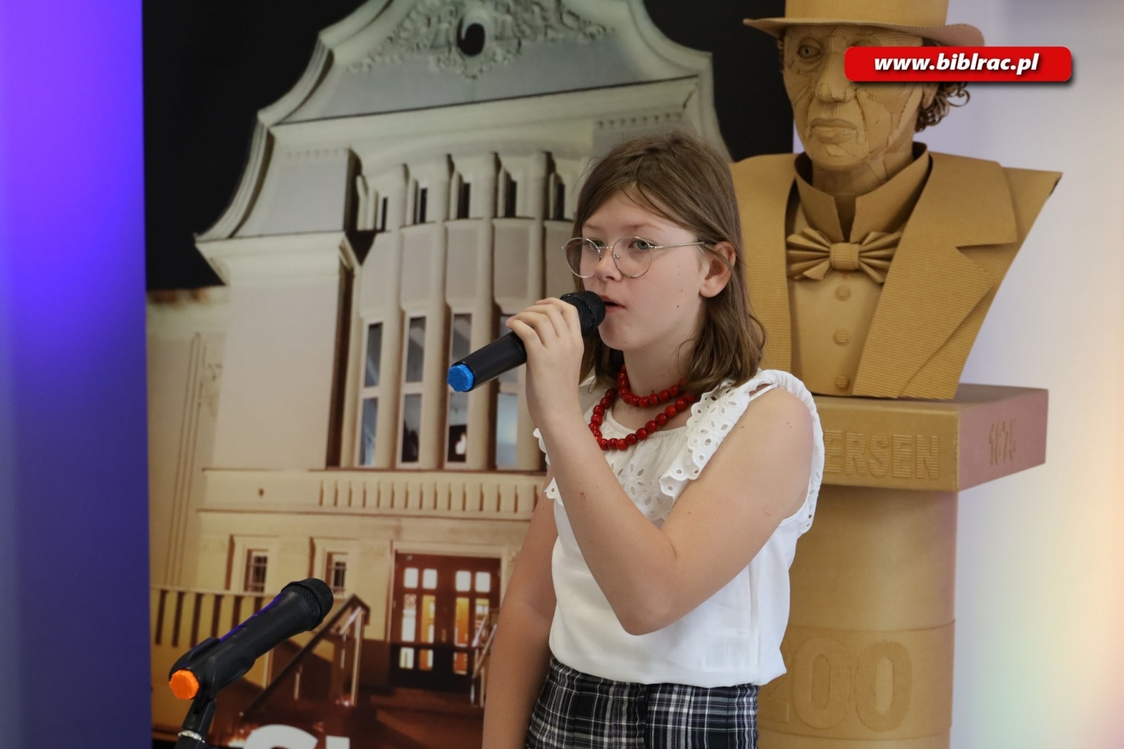Zdjęcie w galerii na portalu naszraciborz.pl: Ślonsko godka w raciborskiej bibliotece wiadomości z regionu