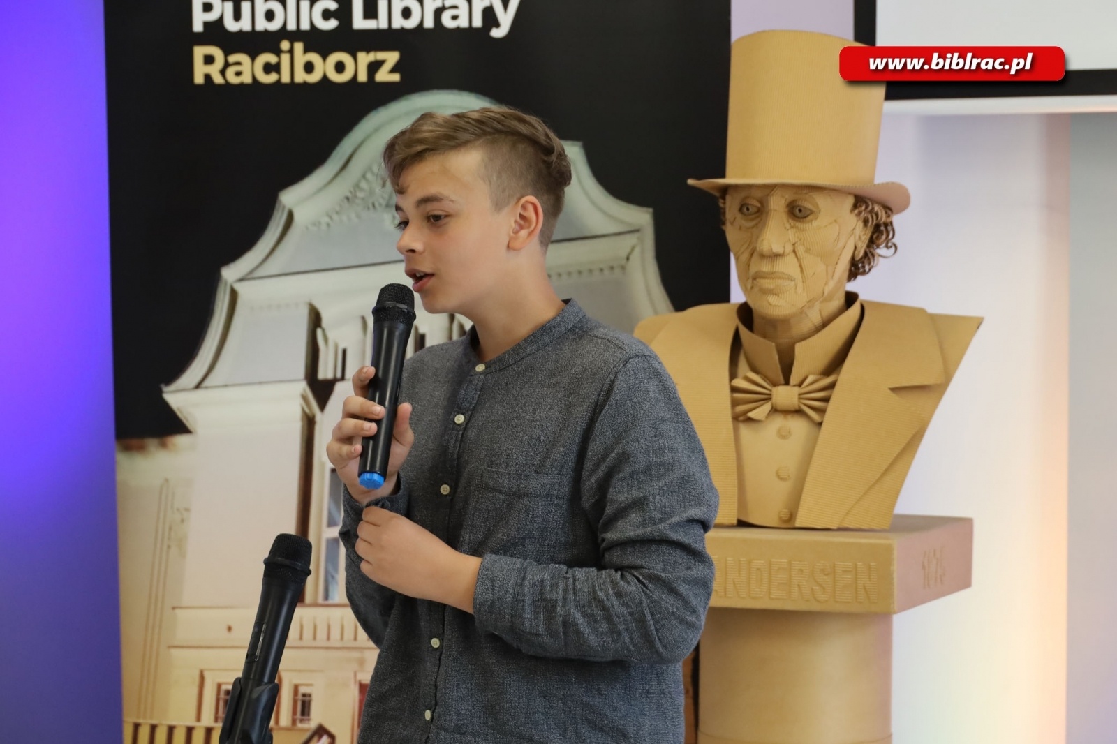 Zdjęcie w galerii na portalu naszraciborz.pl: Ślonsko godka w raciborskiej bibliotece wiadomości z regionu