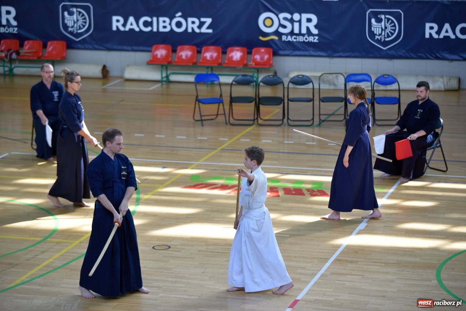 Zdjęcie w galerii na portalu naszraciborz.pl: W arenie przy Łąkowej trwają mistrzostwa Polski w Jodo i Iaido [FOTO] wiadomości z regionu