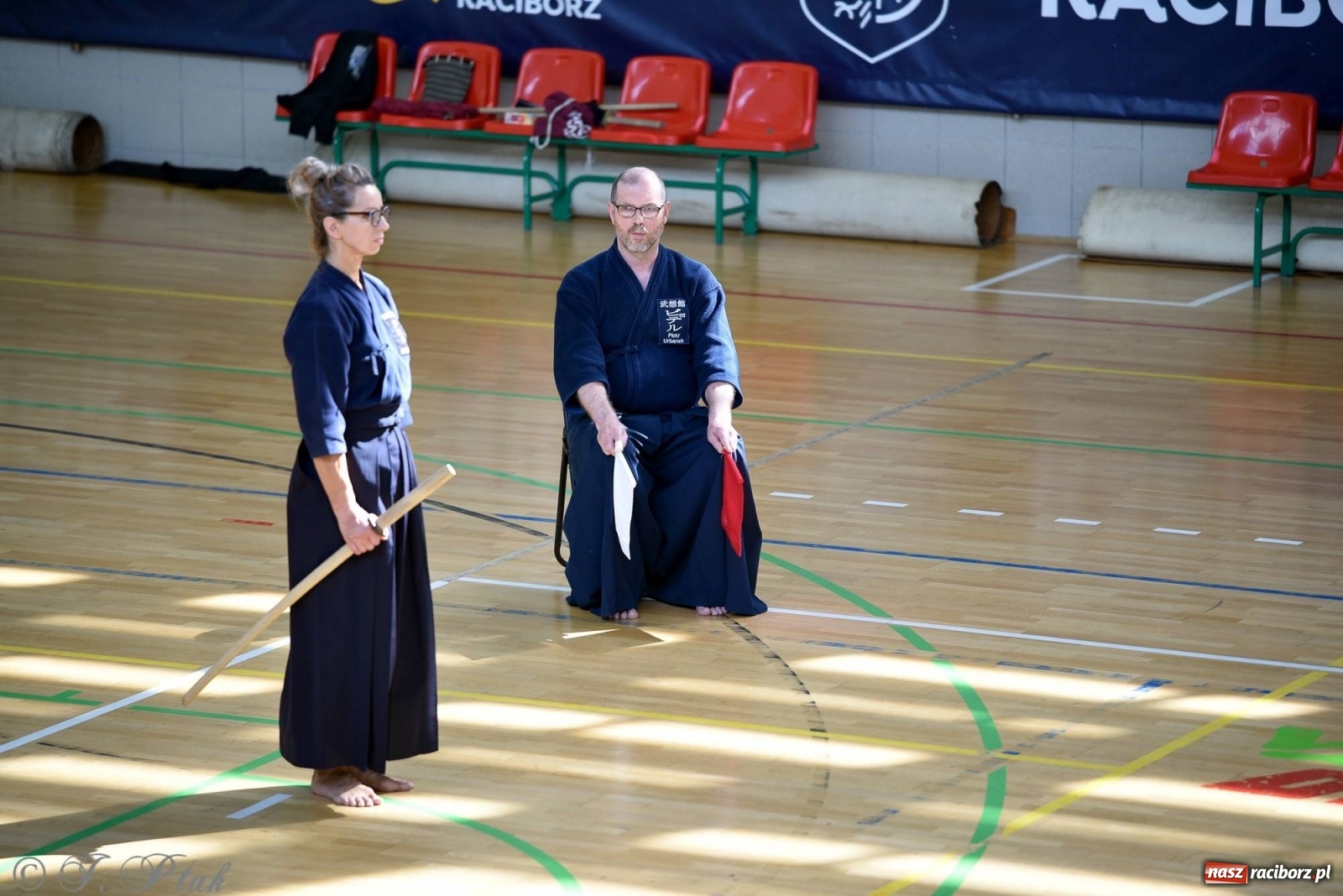 Zdjęcie w galerii na portalu naszraciborz.pl: W arenie przy Łąkowej trwają mistrzostwa Polski w Jodo i Iaido [FOTO] wiadomości z regionu