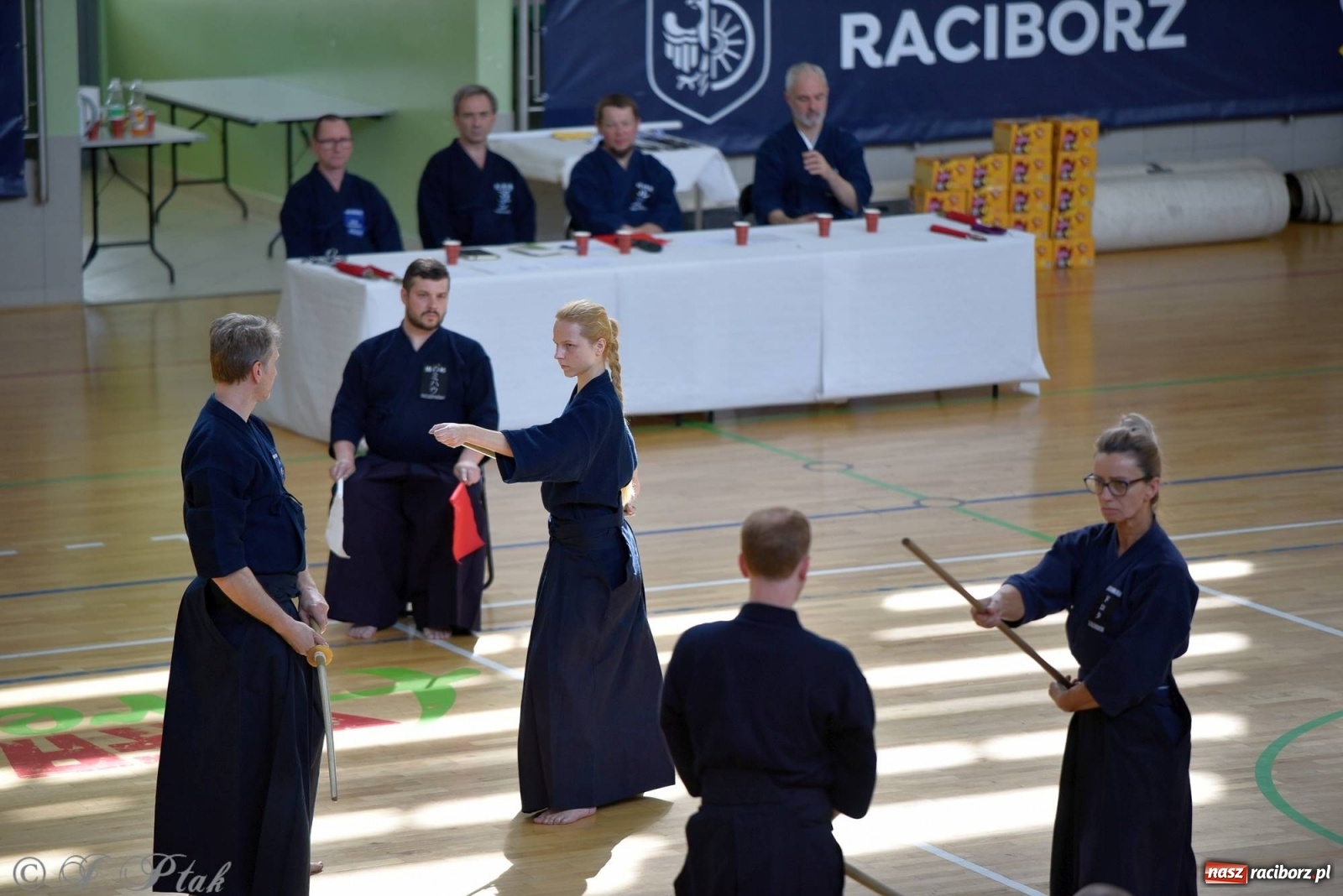 Zdjęcie w galerii na portalu naszraciborz.pl: W arenie przy Łąkowej trwają mistrzostwa Polski w Jodo i Iaido [FOTO] wiadomości z regionu