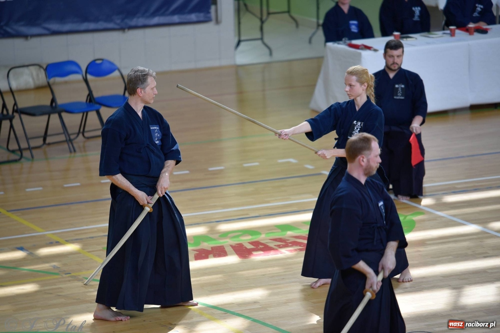 Zdjęcie w galerii na portalu naszraciborz.pl: W arenie przy Łąkowej trwają mistrzostwa Polski w Jodo i Iaido [FOTO] wiadomości z regionu