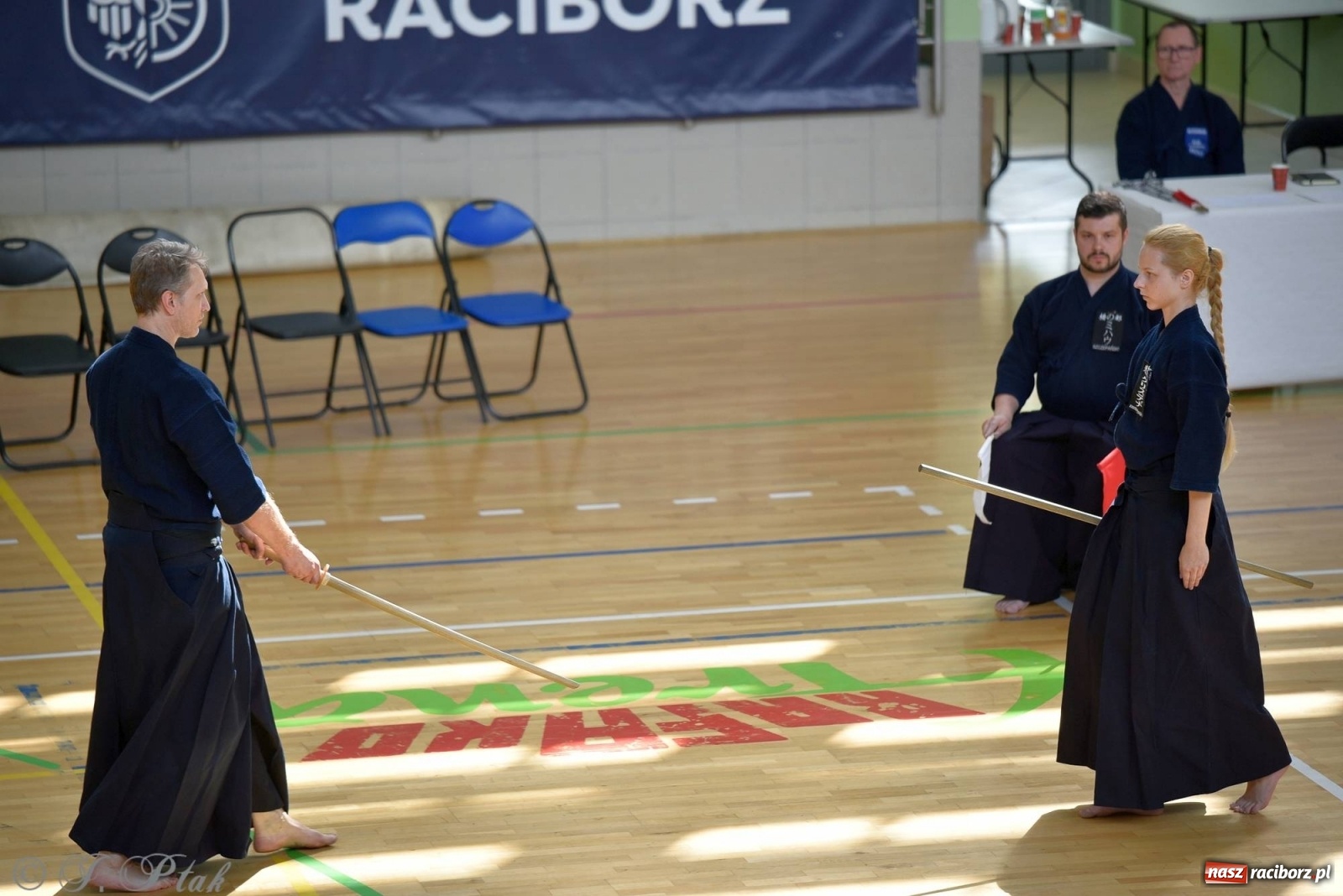 Zdjęcie w galerii na portalu naszraciborz.pl: W arenie przy Łąkowej trwają mistrzostwa Polski w Jodo i Iaido [FOTO] wiadomości z regionu
