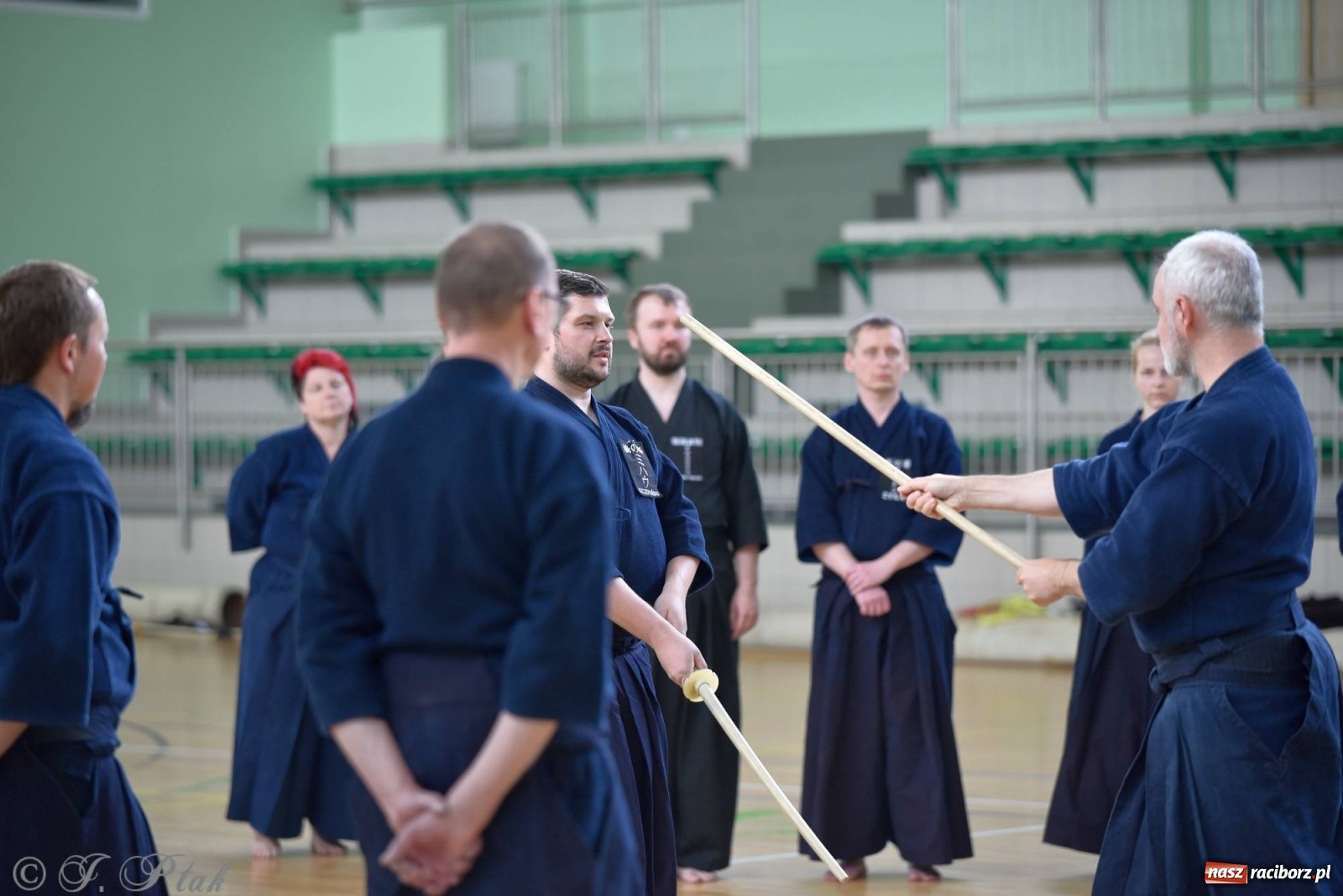 Zdjęcie w galerii na portalu naszraciborz.pl: W arenie przy Łąkowej trwają mistrzostwa Polski w Jodo i Iaido [FOTO] wiadomości z regionu