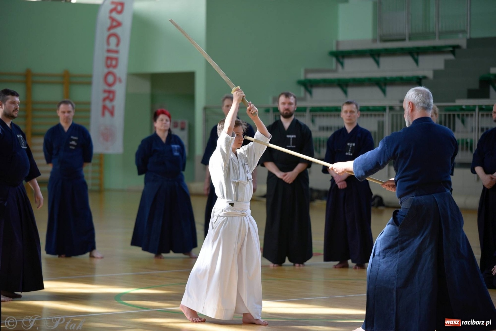 Zdjęcie w galerii na portalu naszraciborz.pl: W arenie przy Łąkowej trwają mistrzostwa Polski w Jodo i Iaido [FOTO] wiadomości z regionu