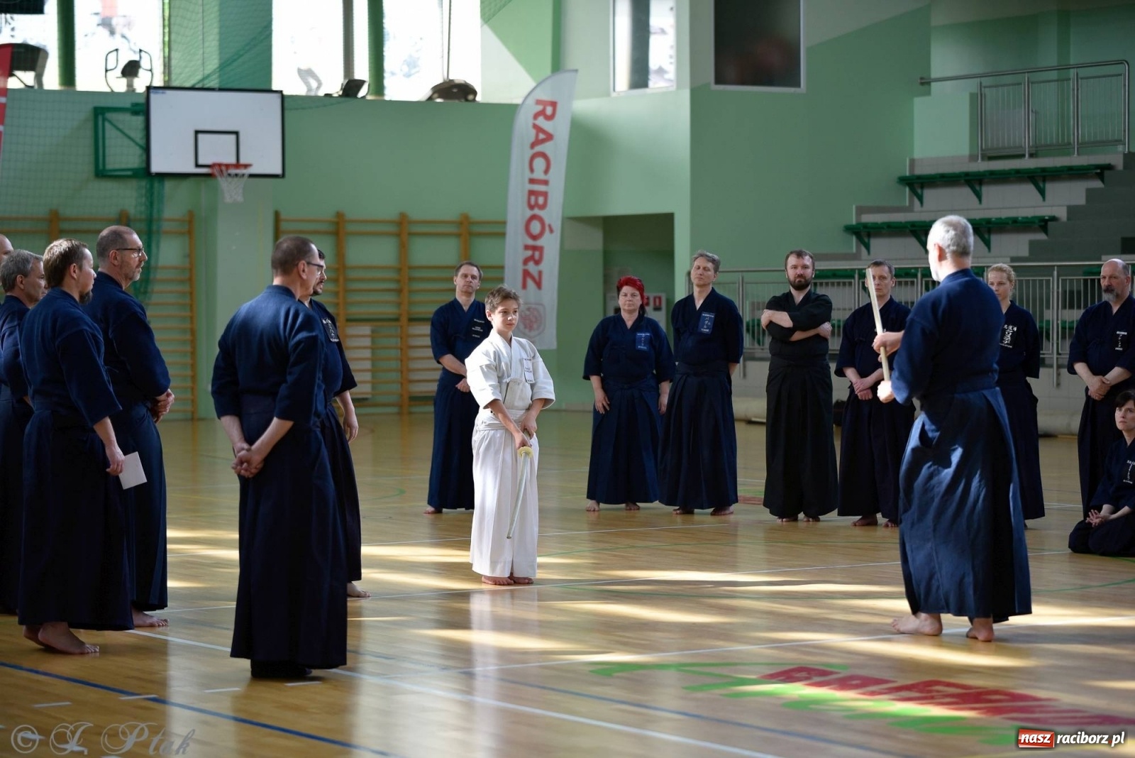 Zdjęcie w galerii na portalu naszraciborz.pl: W arenie przy Łąkowej trwają mistrzostwa Polski w Jodo i Iaido [FOTO] wiadomości z regionu